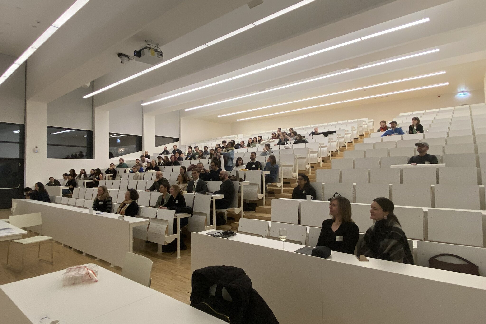 Audience seated in the lecture hall at the VDSEE Symposium 2026