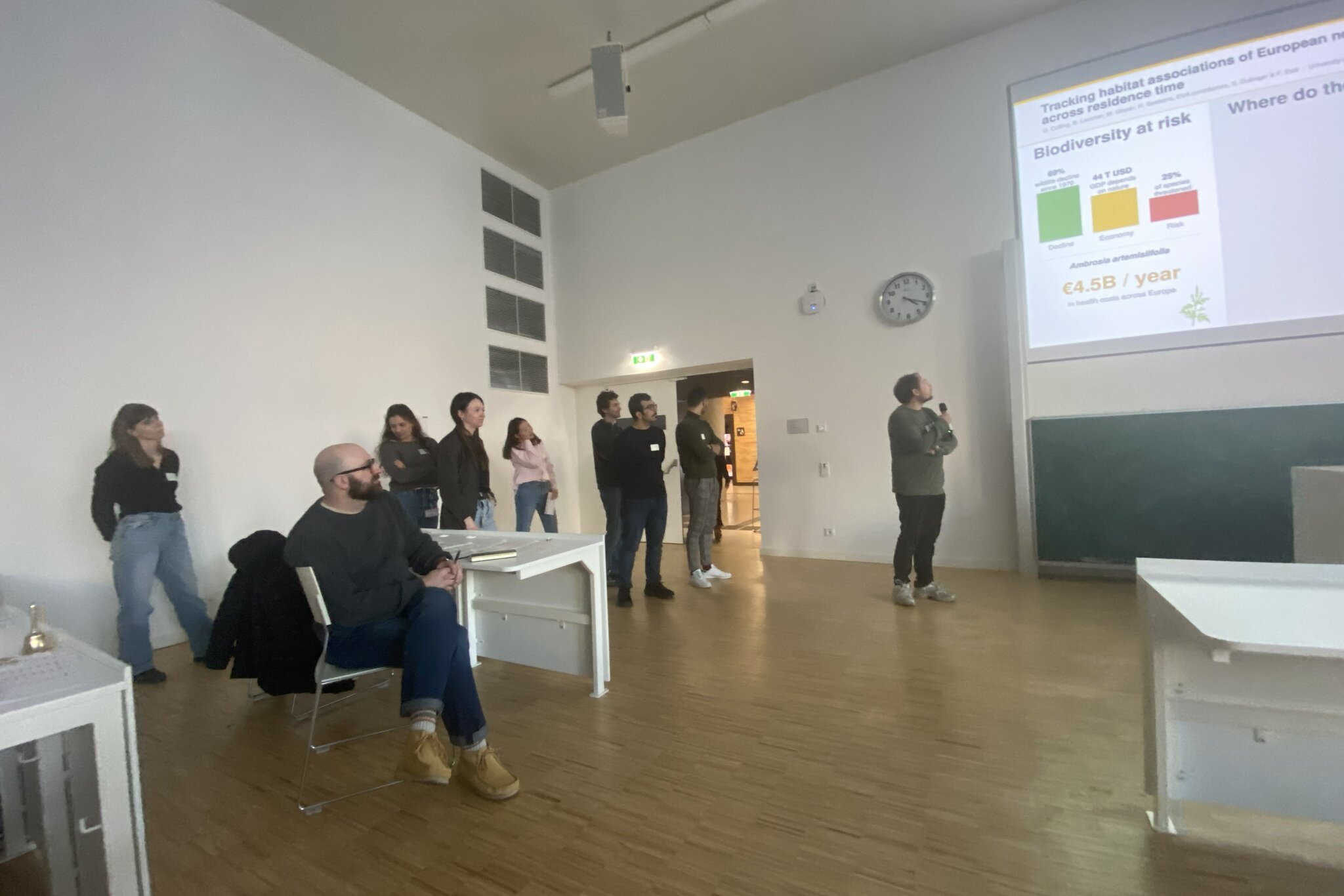 Gilles Colling giving a poster pitch presentation at VDSEE Symposium 2026